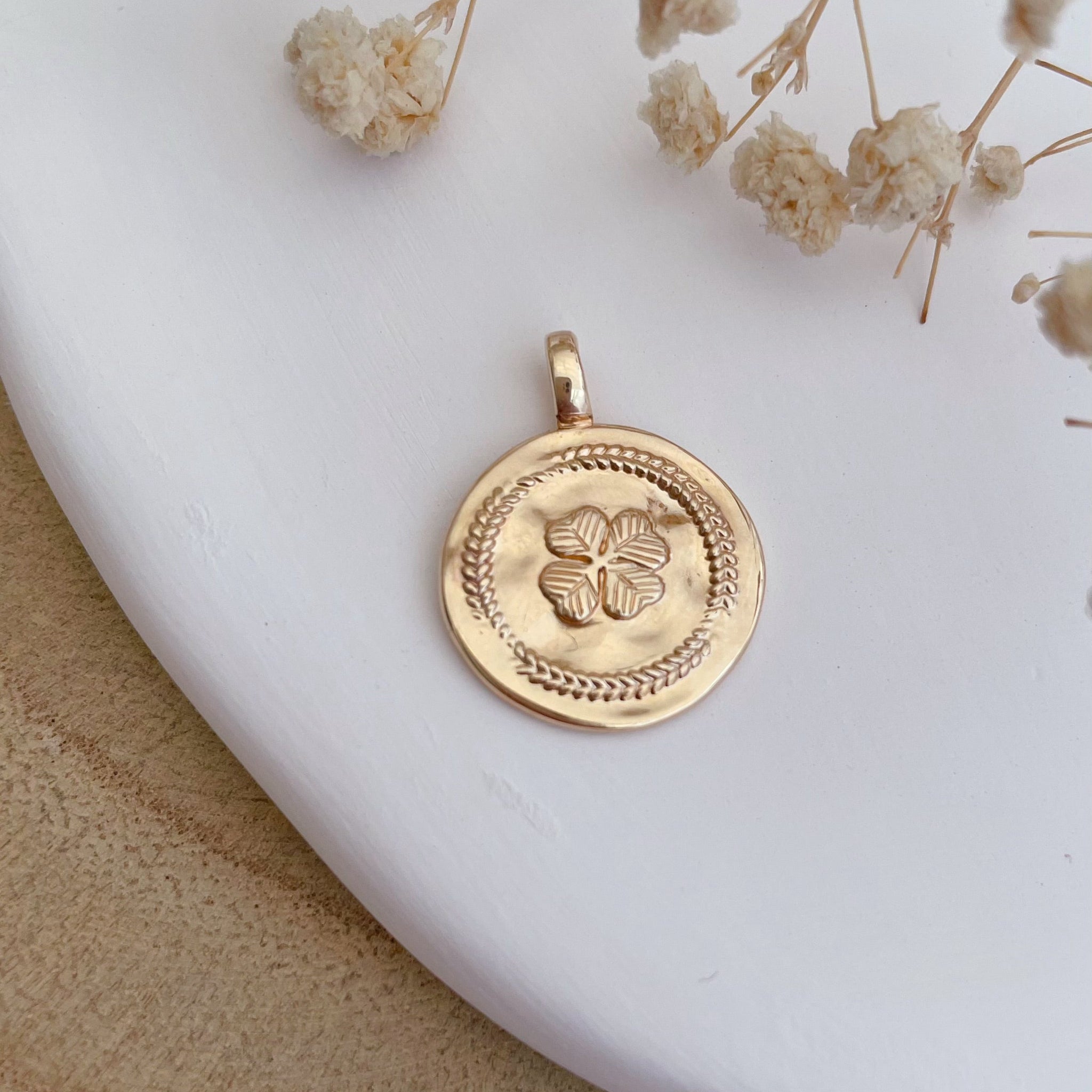 Pendentif trèfle - médaille plaqué or