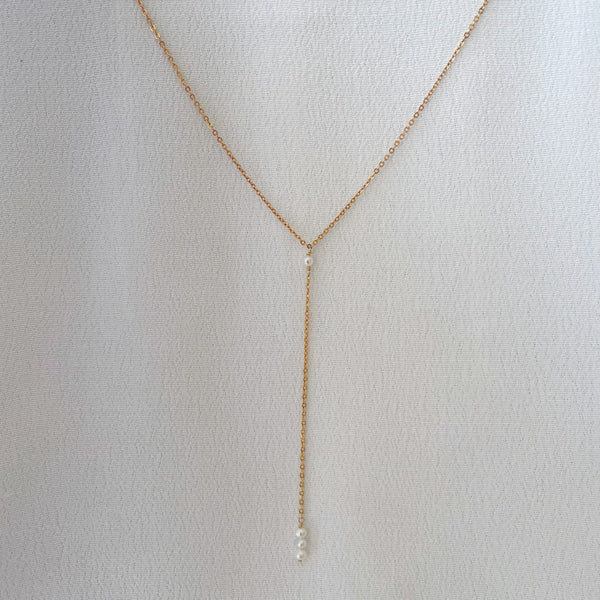 collier cravate avec perle d’eau douce