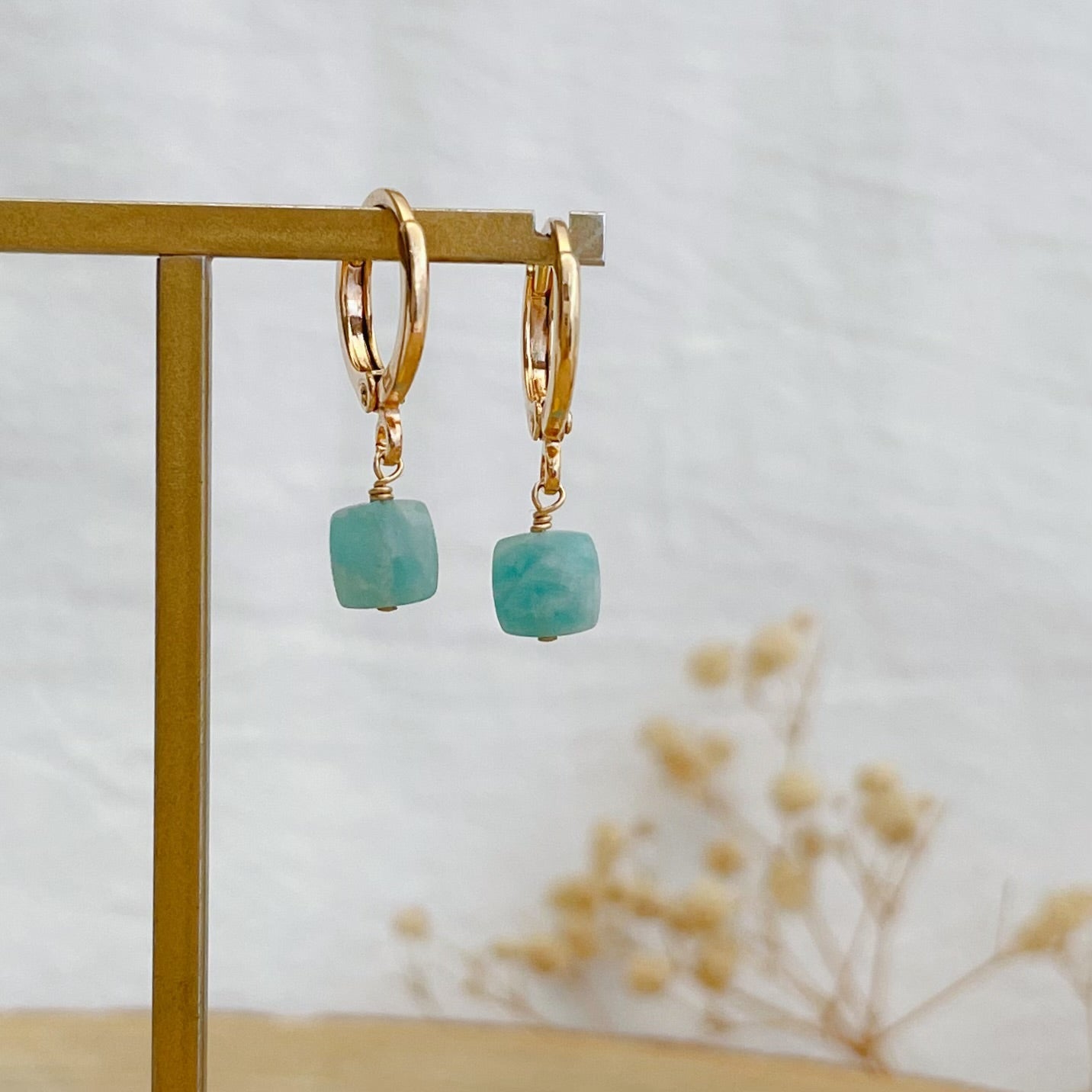 boucles d'oreilles mini créoles Emma & amazonite- plaqué or
