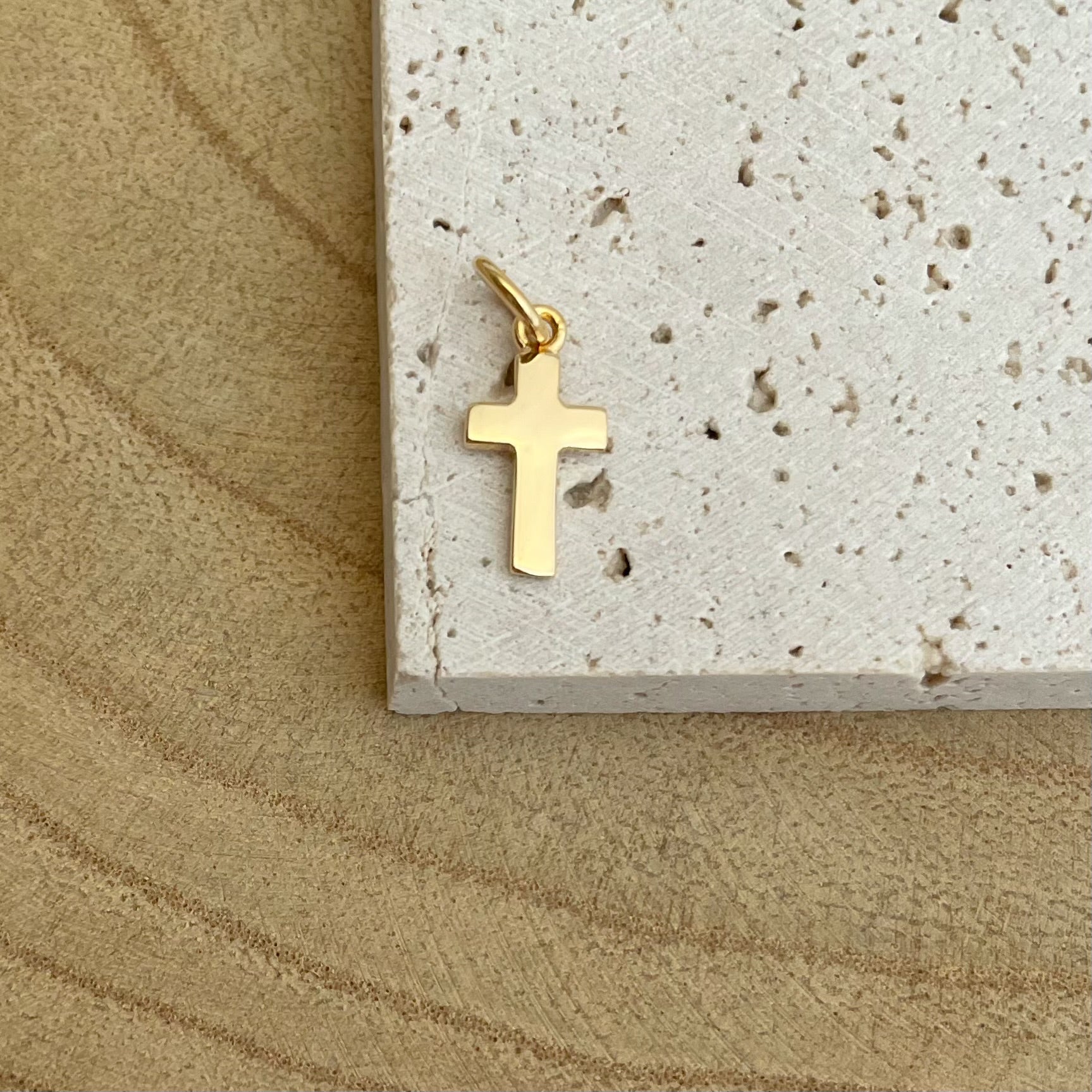 Pendentif croix - plaqué or