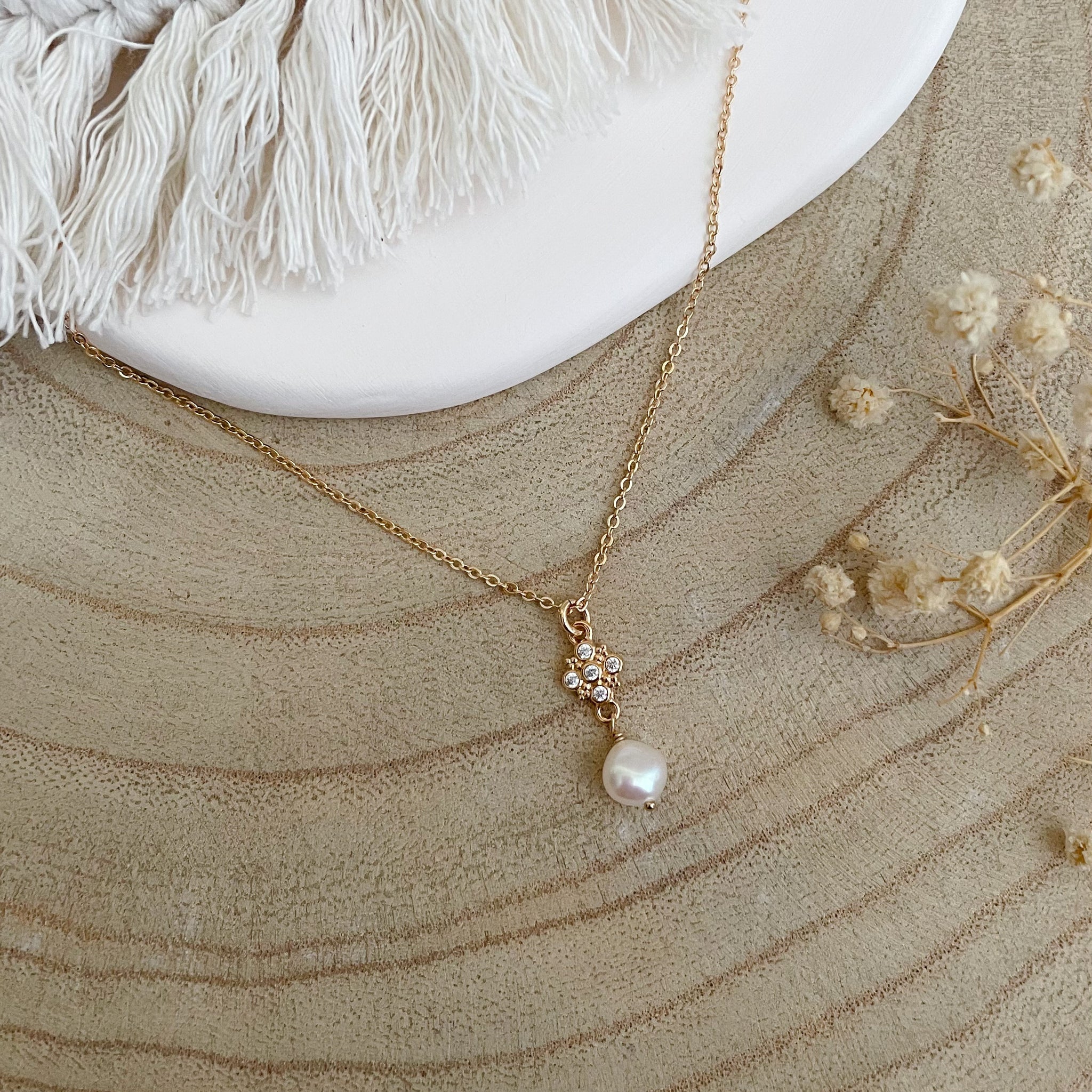 collier perles et zirconiums