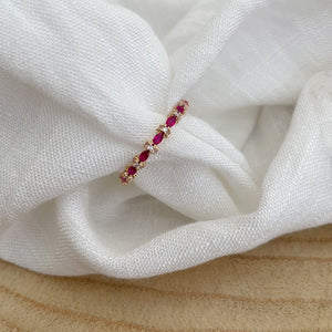 bague serti de zircons rose fuchsia- plaqué or