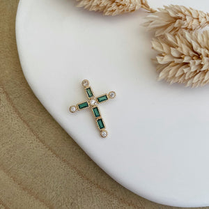 Pendentif croix & oxyde de zirconium - plaqué or