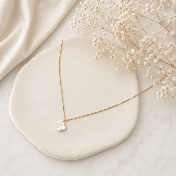 Collier trèfle en nacre
