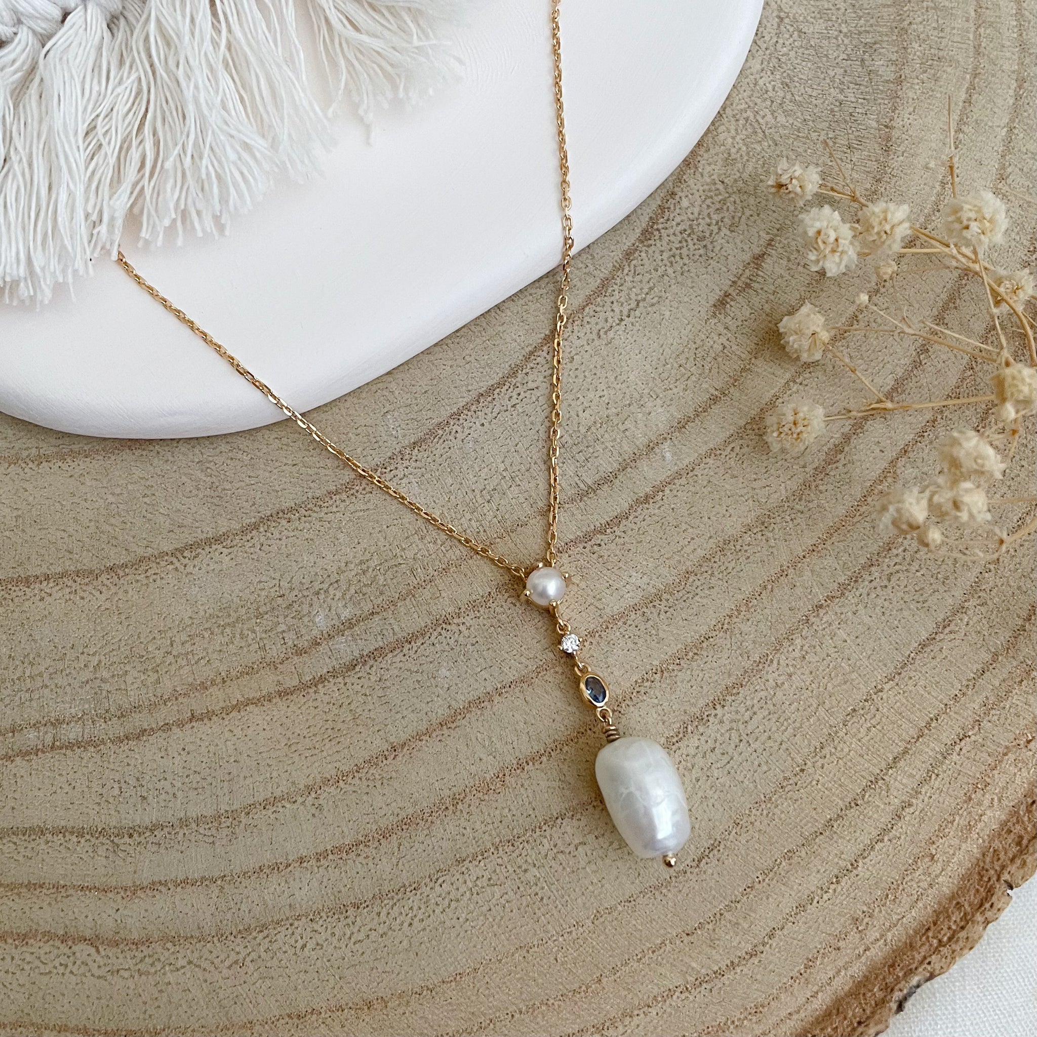 collier perles et zirconiums