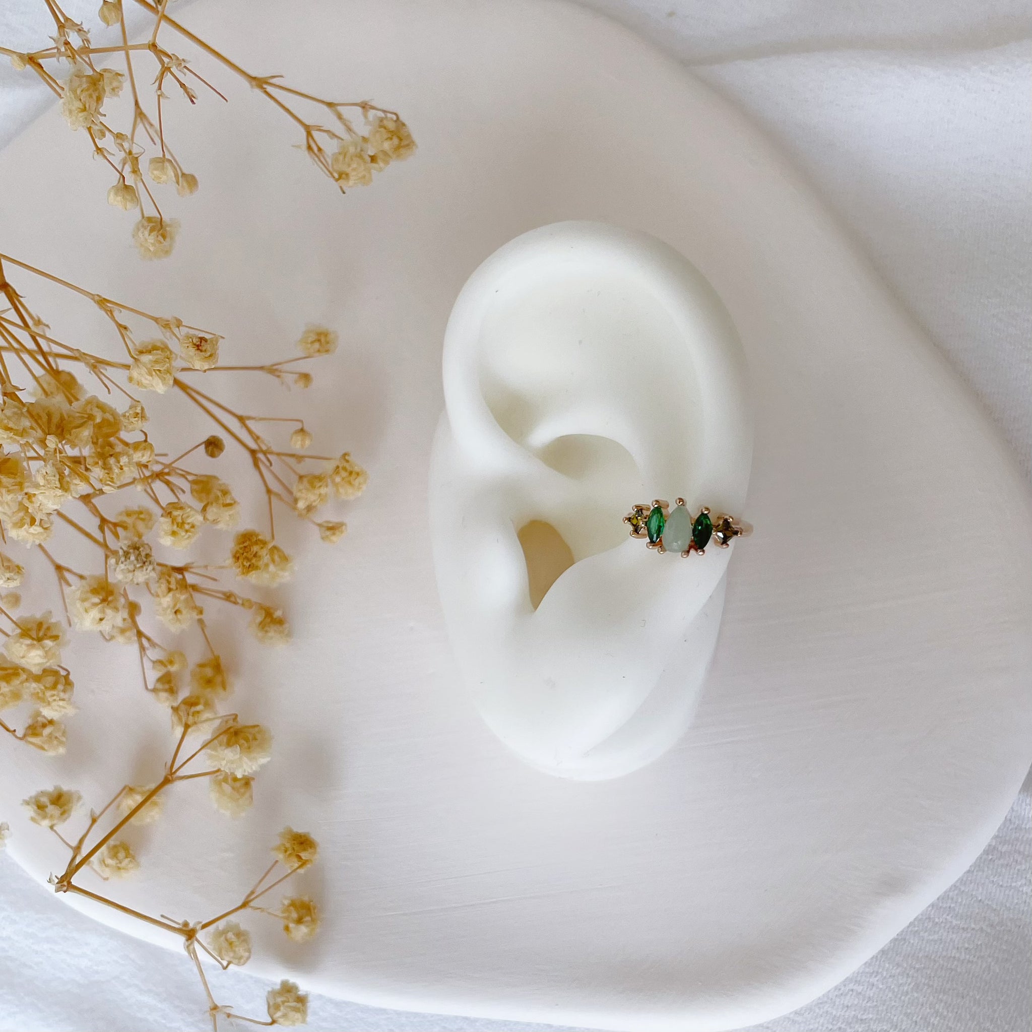 boucles d’oreille bague d’oreille zircons verts - plaqué or