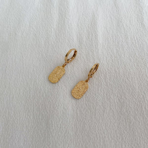 boucles d'oreilles mini créoles rectangles texturés
